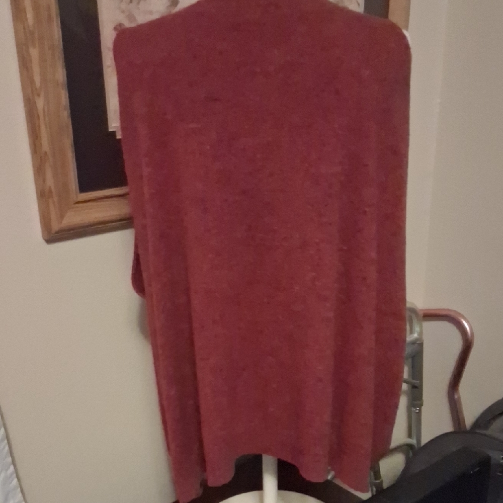 Eskandar V-Neck Sweater in Deep Red - Picture 3 of 4